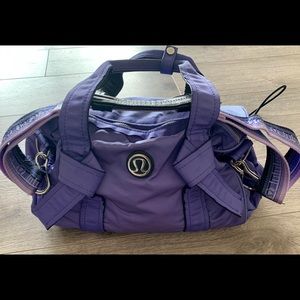 Lululemon small gym bag